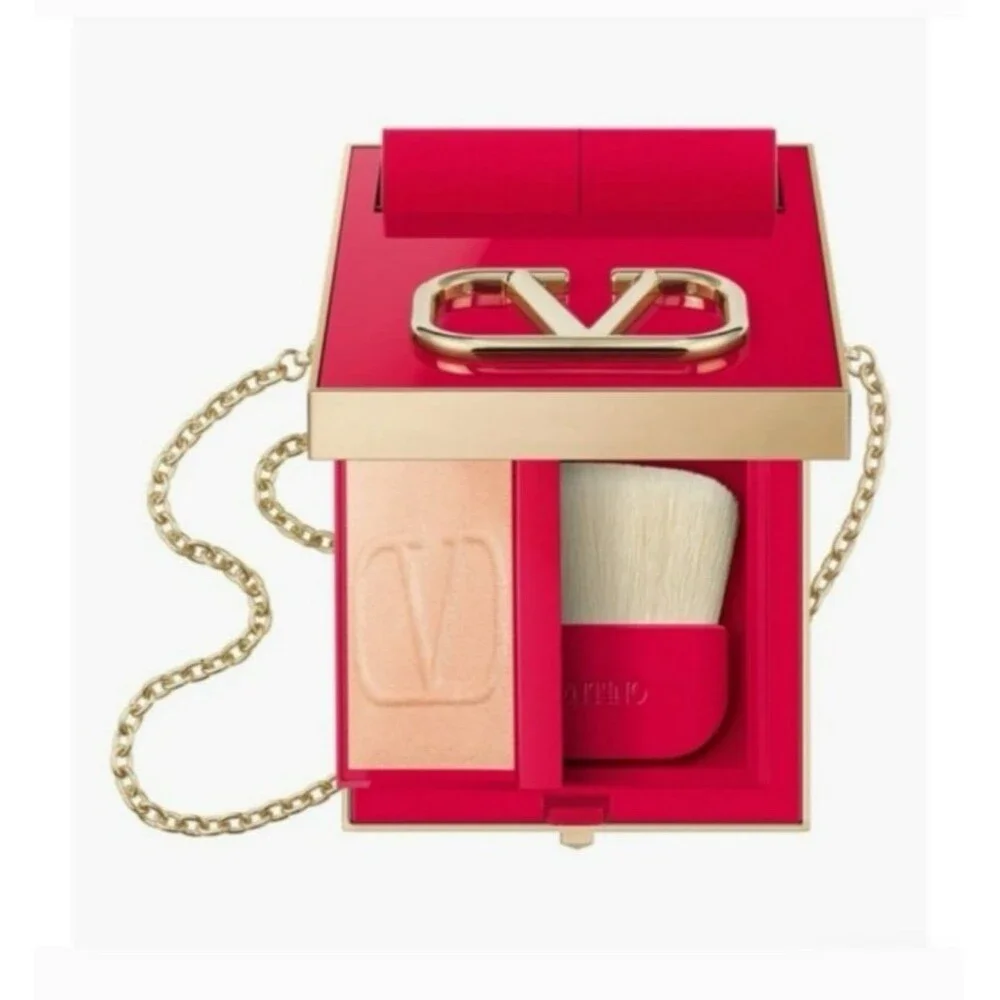 Valentino Go-Clutch Refillable Compact Powder in 03 Light Medium